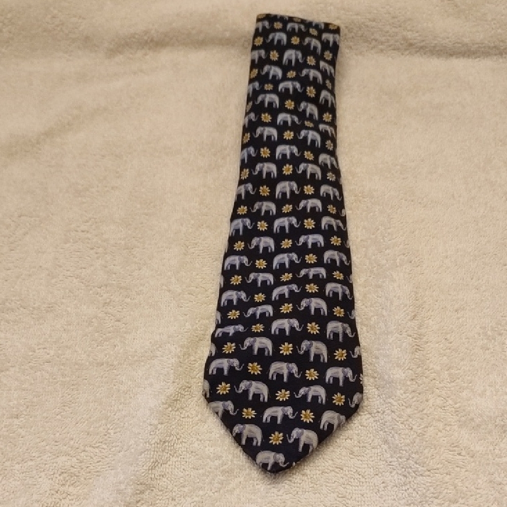 Elephant Patterned Tie - Black and Gray